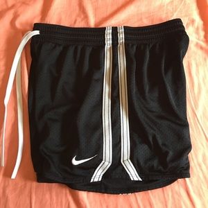 EUC Nike shorts. Sz S.